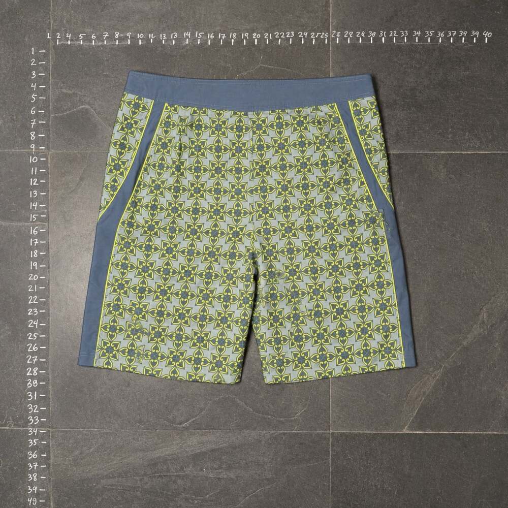 Original Penguin by Munsingwear Men's Size 34 Geometric Print Board Shorts - Picture 3 of 4